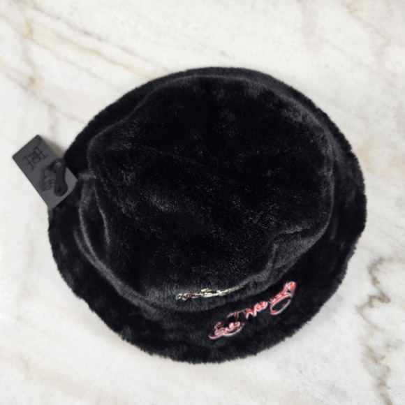 NWT ED HARDY TATTOO LOVE KILLS SLOWLY WOMENS FAUX FUR BUCKET HAT BLACK OS - Picture 5 of 10